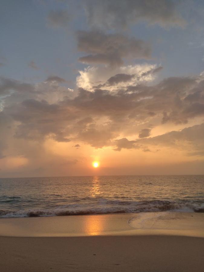Rainbow Beach Hotel Hikkaduwa Luaran gambar